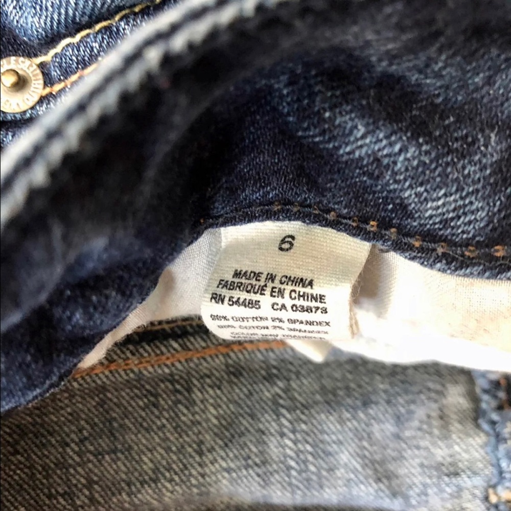 American Eagle Jean Shorts Size 6 - Picture 4 of 6